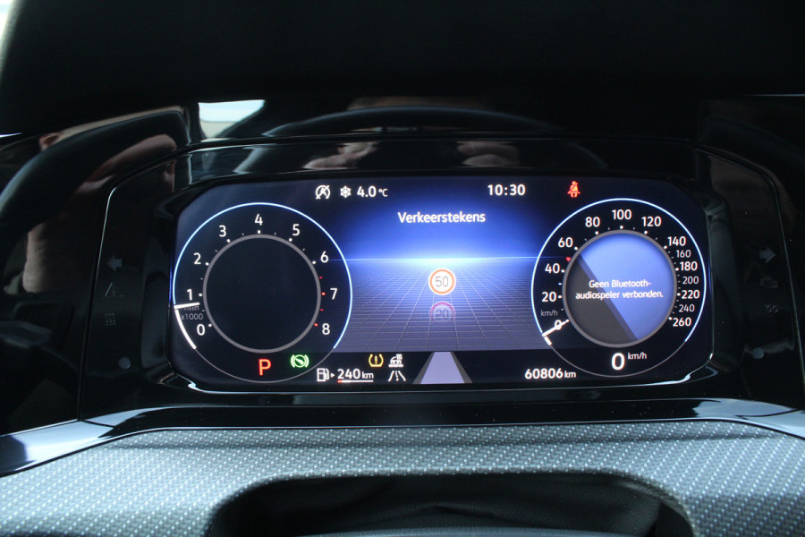 Volkswagen Golf 1.5 eTSI 150pk R-Line DSG7 Panoramadak IQ-Light Clima Cruise Navi Dig. Cockpit Carplay Camera 18"LMV