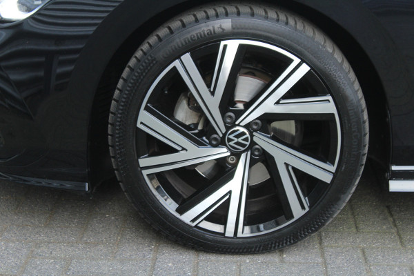 Volkswagen Golf 1.5 eTSI 150pk R-Line DSG7 Panoramadak IQ-Light Clima Cruise Navi Dig. Cockpit Carplay Camera 18"LMV