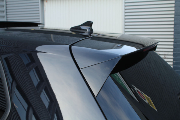 Volkswagen Golf 1.5 eTSI 150pk R-Line DSG7 Panoramadak IQ-Light Clima Cruise Navi Dig. Cockpit Carplay Camera 18"LMV