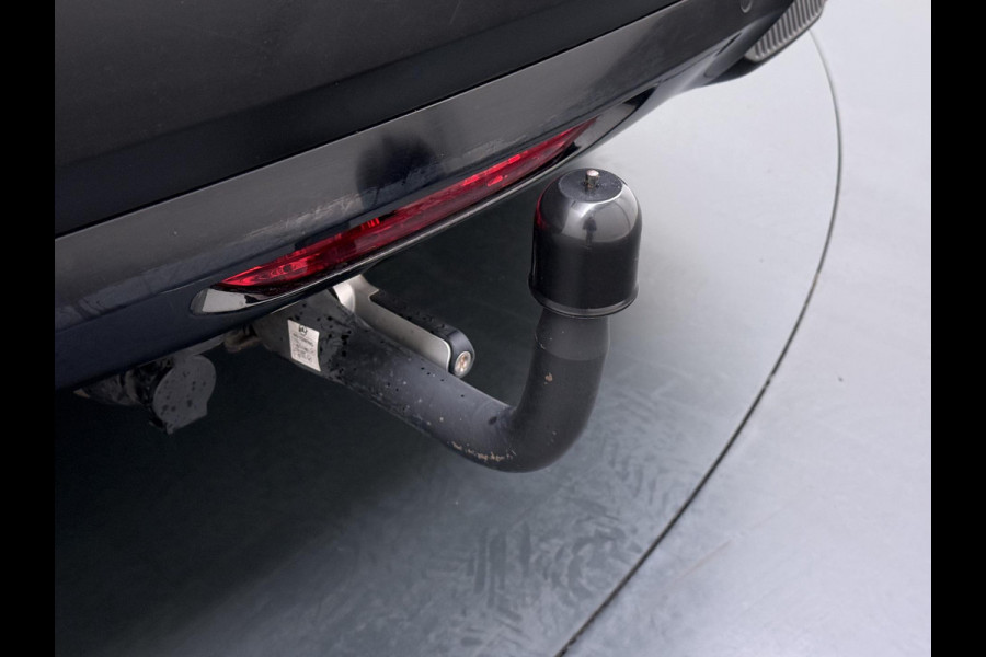 Citroën Ë-C4 Shine 50 kWh SOH 98% 3-FASE LADER | stuur + stoel verwarming | trekhaak | head-up display | Camera | keyles start & go | dodehoek | Rijklaar geleverd met 12 maanden BOVAG-garantie