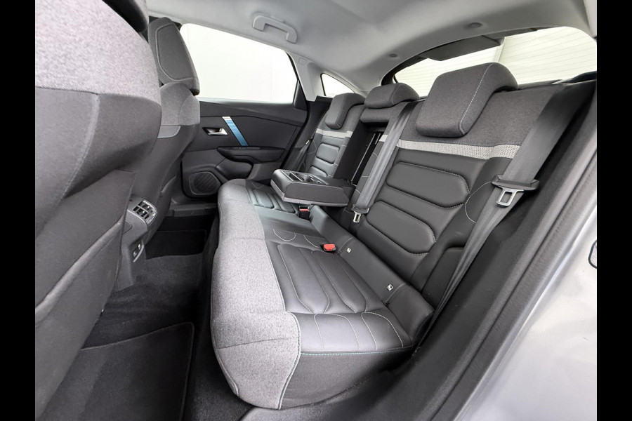 Citroën Ë-C4 Shine 50 kWh SOH 98% 3-FASE LADER | stuur + stoel verwarming | trekhaak | head-up display | Camera | keyles start & go | dodehoek | Rijklaar geleverd met 12 maanden BOVAG-garantie