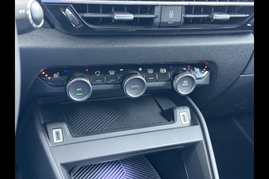 Citroën Ë-C4 Shine 50 kWh SOH 98% 3-FASE LADER | stuur + stoel verwarming | trekhaak | head-up display | Camera | keyles start & go | dodehoek | Rijklaar geleverd met 12 maanden BOVAG-garantie