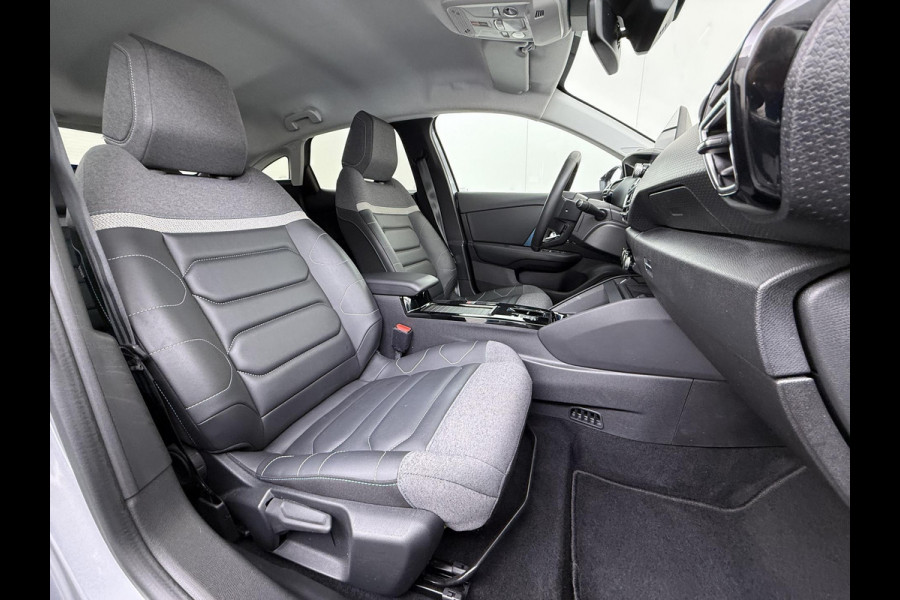 Citroën Ë-C4 Shine 50 kWh SOH 98% 3-FASE LADER | stuur + stoel verwarming | trekhaak | head-up display | Camera | keyles start & go | dodehoek | Rijklaar geleverd met 12 maanden BOVAG-garantie