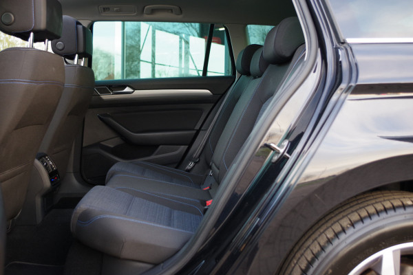 Volkswagen Passat Variant 1.4 TSI PHEV GTE 218 PK BNS, Panoramadak, LED, Keyless, Trekhaak, Camera, Head-Up