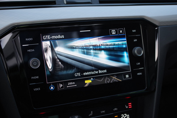 Volkswagen Passat Variant 1.4 TSI PHEV GTE 218 PK BNS, Panoramadak, LED, Keyless, Trekhaak, Camera, Head-Up