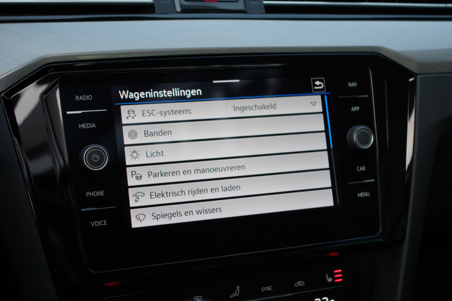 Volkswagen Passat Variant 1.4 TSI PHEV GTE 218 PK BNS, Panoramadak, LED, Keyless, Trekhaak, Camera, Head-Up