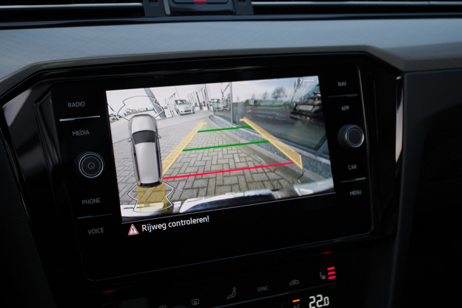 Volkswagen Passat Variant 1.4 TSI PHEV GTE 218 PK BNS, Panoramadak, LED, Keyless, Trekhaak, Camera, Head-Up