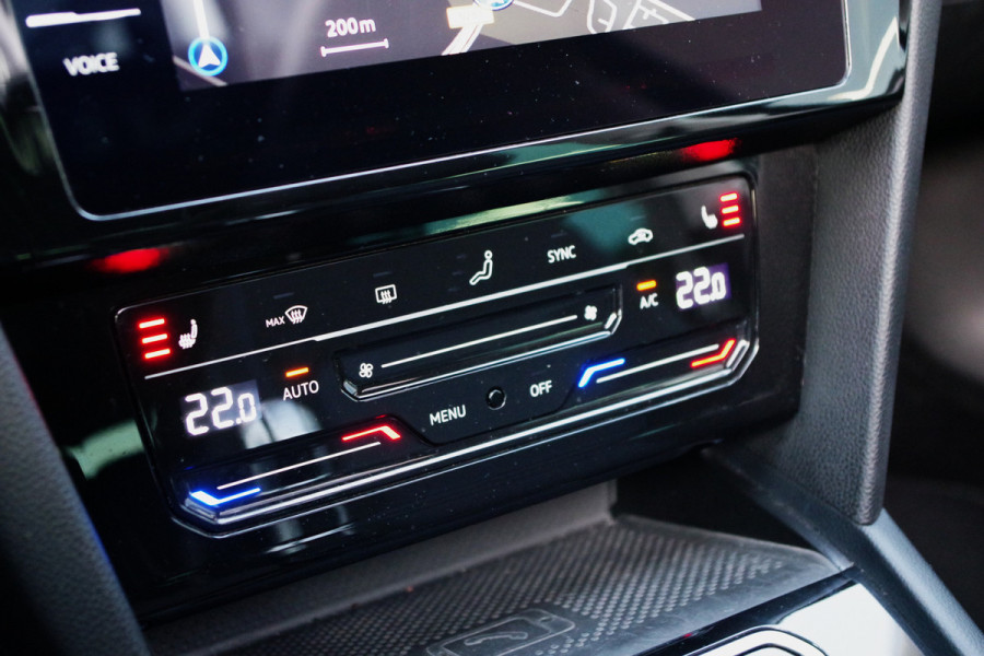 Volkswagen Passat Variant 1.4 TSI PHEV GTE 218 PK BNS, Panoramadak, LED, Keyless, Trekhaak, Camera, Head-Up