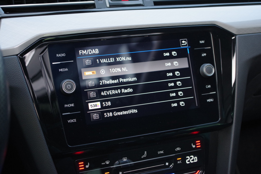 Volkswagen Passat Variant 1.4 TSI PHEV GTE 218 PK BNS, Panoramadak, LED, Keyless, Trekhaak, Camera, Head-Up