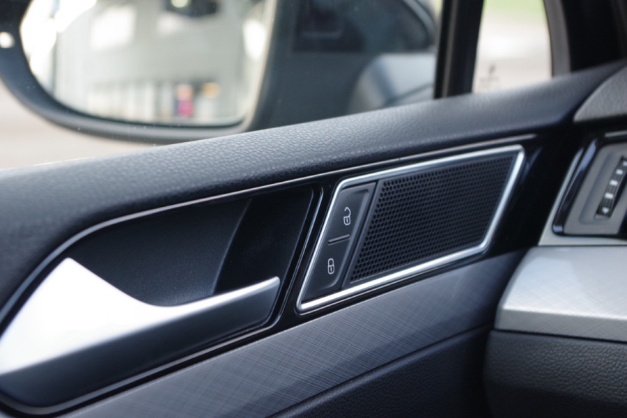 Volkswagen Passat Variant 1.4 TSI PHEV GTE 218 PK BNS, Panoramadak, LED, Keyless, Trekhaak, Camera, Head-Up