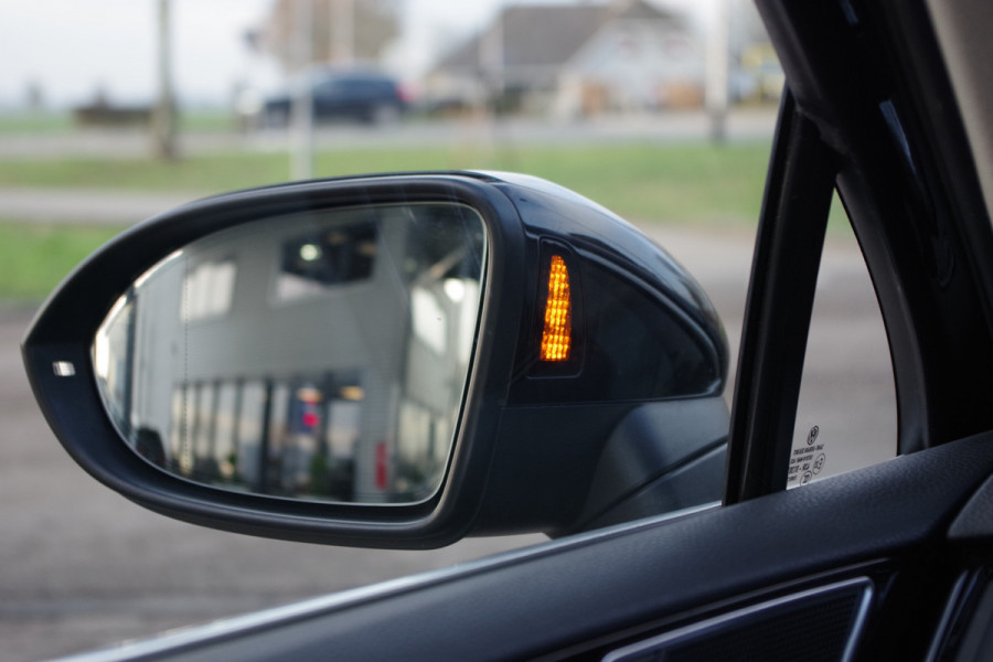 Volkswagen Passat Variant 1.4 TSI PHEV GTE 218 PK BNS, Panoramadak, LED, Keyless, Trekhaak, Camera, Head-Up