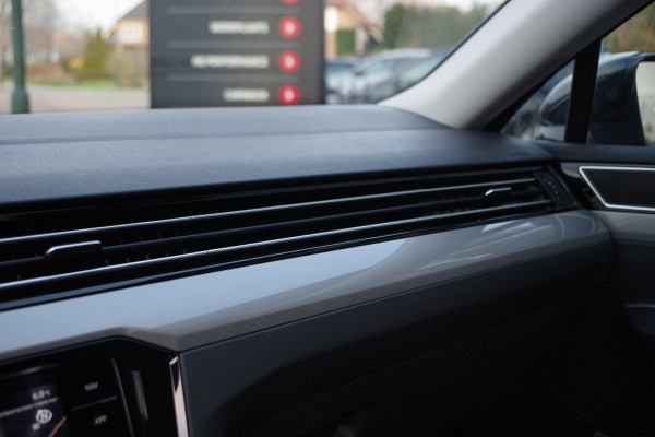 Volkswagen Passat Variant 1.4 TSI PHEV GTE 218 PK BNS, Panoramadak, LED, Keyless, Trekhaak, Camera, Head-Up