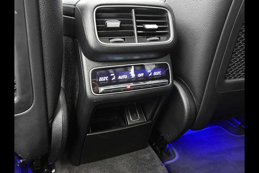 Mercedes-Benz GLE 350 e 4MATIC AMG Premium Plus Panoramadak | 22 inch. Lichtmetalen velgen | navigatie | Night pakket 360 grade camera | Burmester surround | Inclusief 24 maanden MB Certified garantie voor Europa.