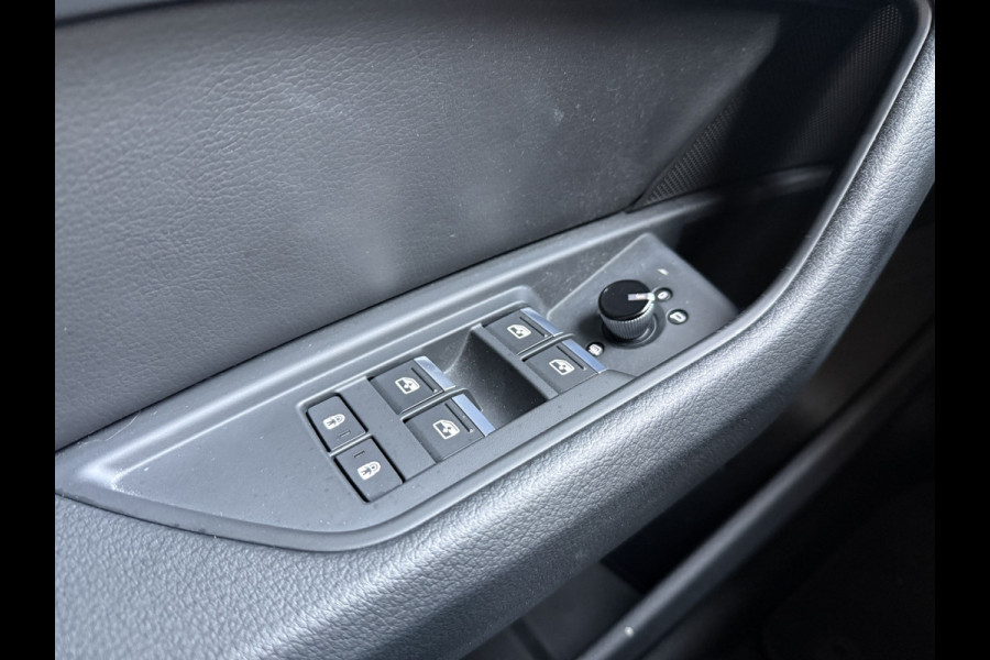 Audi e-tron Sportback 50 quattro edition 71 kWh | Leder | Stoelverwarming | Navi | Luchtvering | Virtual Cockpit