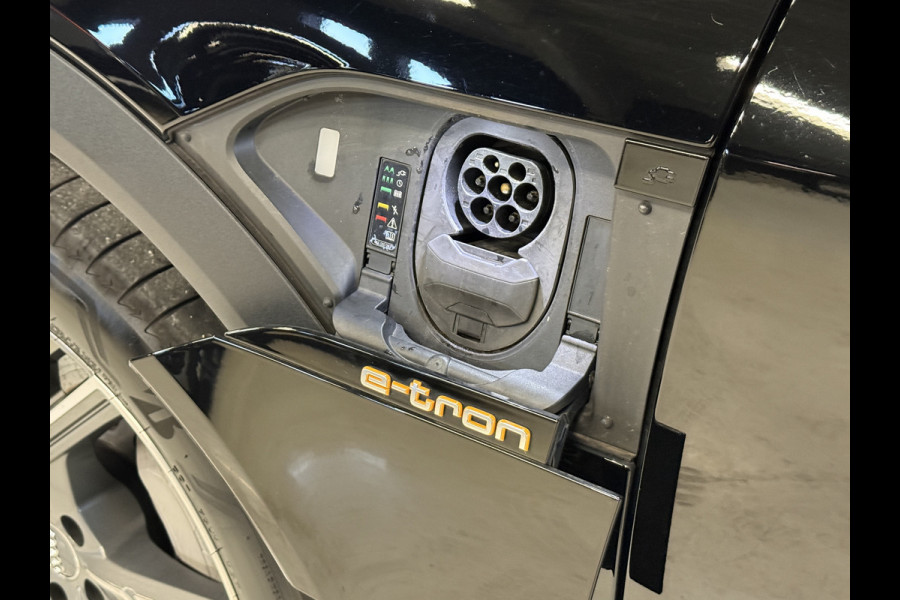 Audi e-tron Sportback 50 quattro edition 71 kWh | Leder | Stoelverwarming | Navi | Luchtvering | Virtual Cockpit