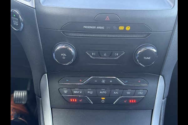 Ford Galaxy 1.5 Titanium Stoelverwarming | Stuurverwarming | Achteruitrijcamera | Trekhaak |