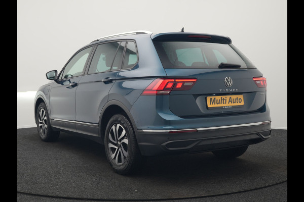 Volkswagen Tiguan 1.4 eHybrid Active Plug In Hybrid 245pk Dealer O.H. PHEV | Adaptive Cruise | 360 Camera | IQ Light | Voorstoelen & Stuur Verwarmd | Sfeerverlichting | Apple Carplay | Virtual | Keyless | Blis | Navigatie | DAB |