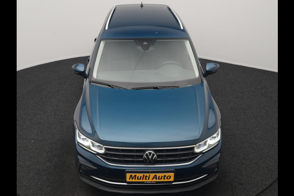 Volkswagen Tiguan 1.4 eHybrid Active Plug In Hybrid 245pk Dealer O.H. PHEV | Adaptive Cruise | 360 Camera | IQ Light | Voorstoelen & Stuur Verwarmd | Sfeerverlichting | Apple Carplay | Virtual | Keyless | Blis | Navigatie | DAB |