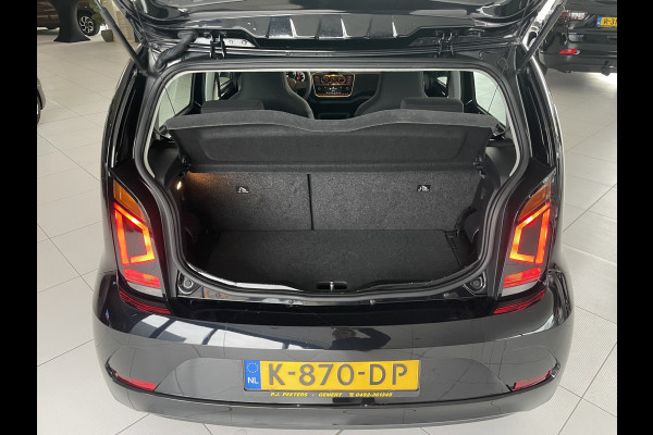Volkswagen up! 1.0 BMT move up! Airco - Alarm klasse 1 - Bluetooth - Licht metalen velgen 15 inch - Radio - Hill hold functie - Regensensor - Start/stop systeem - Bandenspanningscontrole systeem
