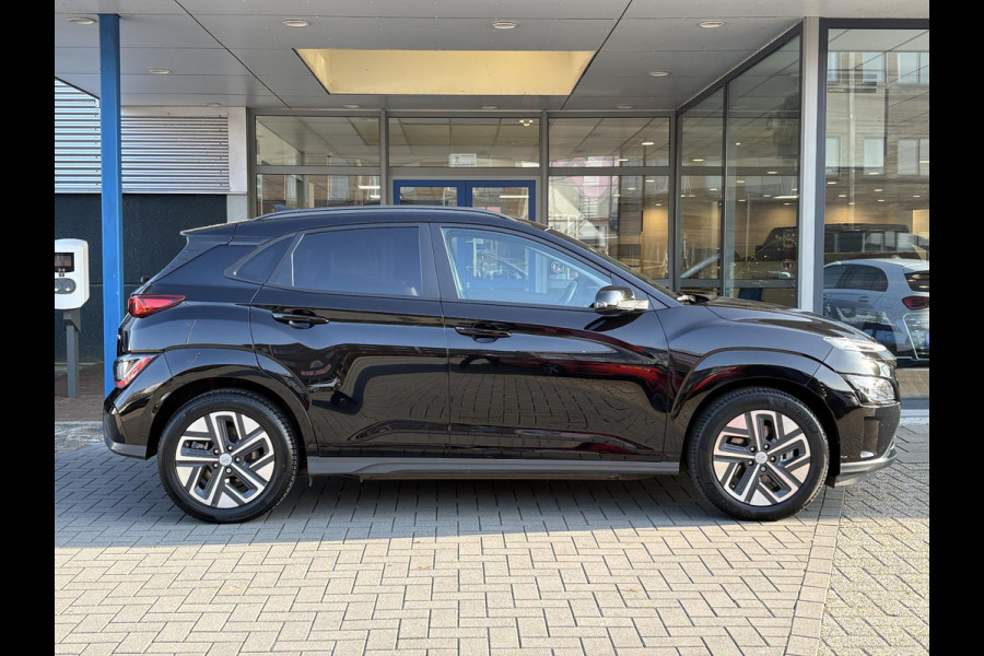 Hyundai KONA ELECTRIC Comfort 64 kWh | Stoelverwarming | Camera |  Audio-navigatiesysteem | Automatische airconditioning