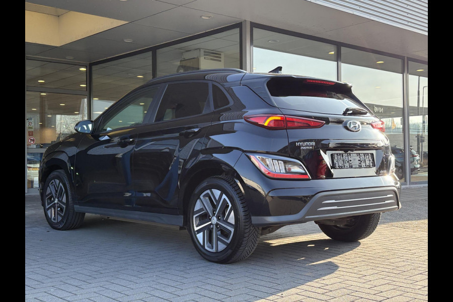 Hyundai KONA ELECTRIC Comfort 64 kWh | Stoelverwarming | Camera |  Audio-navigatiesysteem | Automatische airconditioning