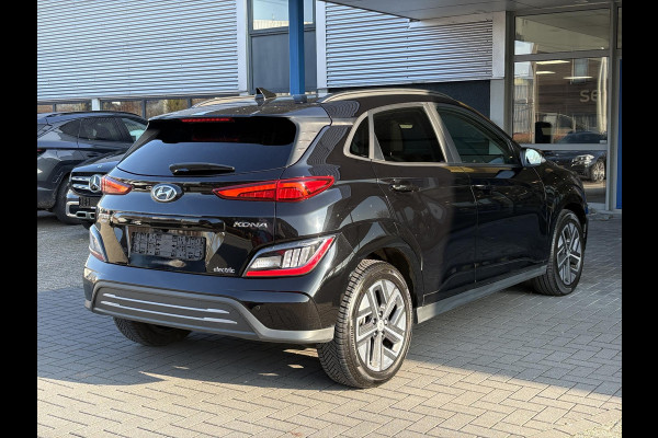 Hyundai KONA ELECTRIC Comfort 64 kWh | Stoelverwarming | Camera |  Audio-navigatiesysteem | Automatische airconditioning