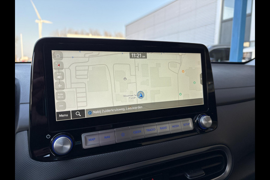 Hyundai KONA ELECTRIC Comfort 64 kWh | Stoelverwarming | Camera |  Audio-navigatiesysteem | Automatische airconditioning