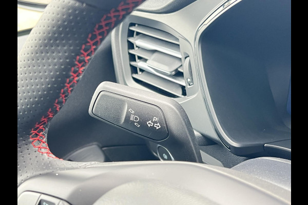 Ford Kuga 2.5 FHEV ST-Line 190pk | Geen stekker nodig | Winterpack | Sync 4 Navigatie | Apple Carplay/Android auto | Achteruitrijcamera | All Weatherbanden