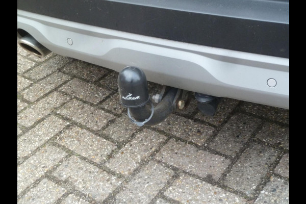 Renault Captur 1.3 TCe 140 Intens Aut.|Navi|Camera|Trekhaak|Climate-Control|LED|Keyless-Entry/Go