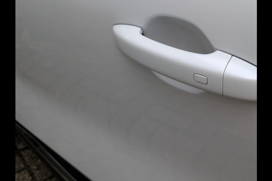 Renault Captur 1.3 TCe 140 Intens Aut.|Navi|Camera|Trekhaak|Climate-Control|LED|Keyless-Entry/Go