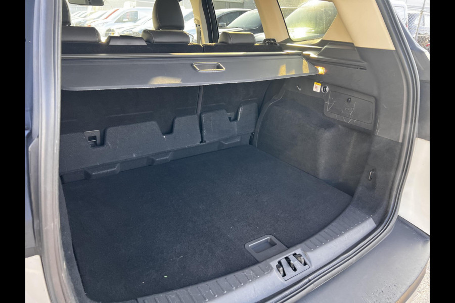 Ford Kuga 1.5 EcoBoost Titanium | 150 pk | Verwarmde voorstoelen | Trekhaak uitklapbaar | Sony audio installatie |