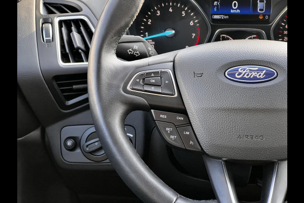 Ford Kuga 1.5 EcoBoost Titanium | 150 pk | Verwarmde voorstoelen | Trekhaak uitklapbaar | Sony audio installatie |