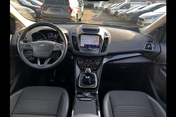 Ford Kuga 1.5 EcoBoost Titanium | 150 pk | Verwarmde voorstoelen | Trekhaak uitklapbaar | Sony audio installatie |
