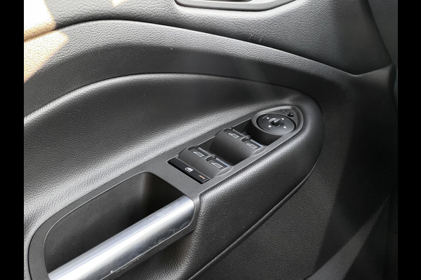 Ford Kuga 1.5 EcoBoost Titanium | 150 pk | Verwarmde voorstoelen | Trekhaak uitklapbaar | Sony audio installatie |