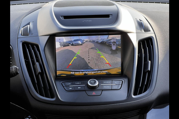 Ford Kuga 1.5 EcoBoost Titanium | 150 pk | Verwarmde voorstoelen | Trekhaak uitklapbaar | Sony audio installatie |