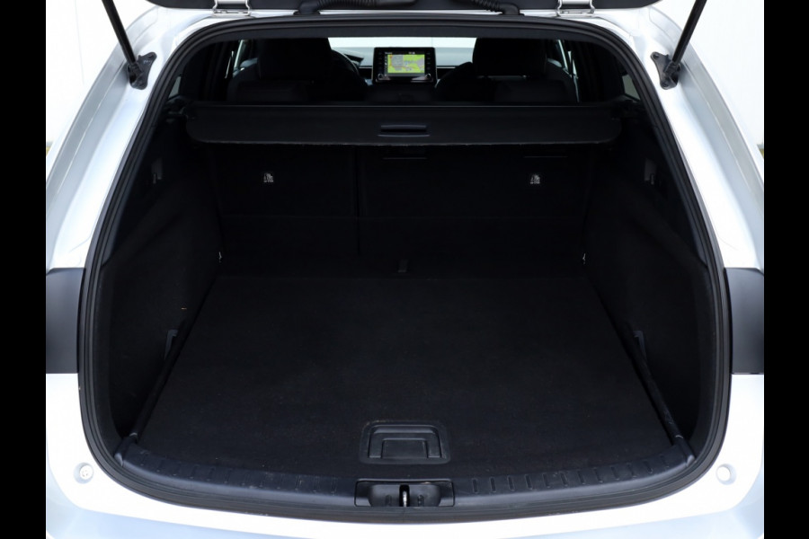 Toyota Corolla Touring Sports 1.8 Hybrid Business | Navigatie | Camera | Climate Control