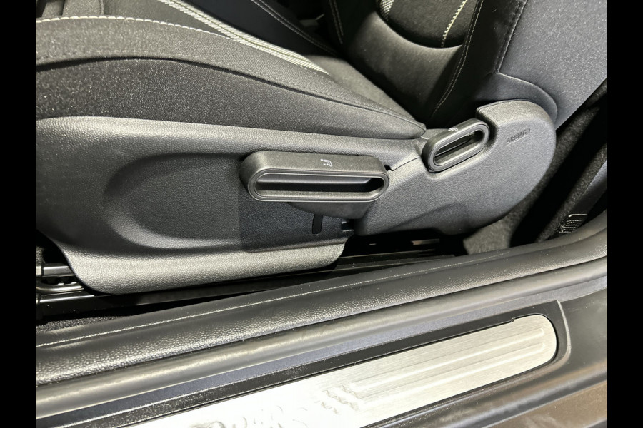 MINI Mini Electric Essential 33 kWh Navigatie | Nette Auto! SOH Waarde 96,7%