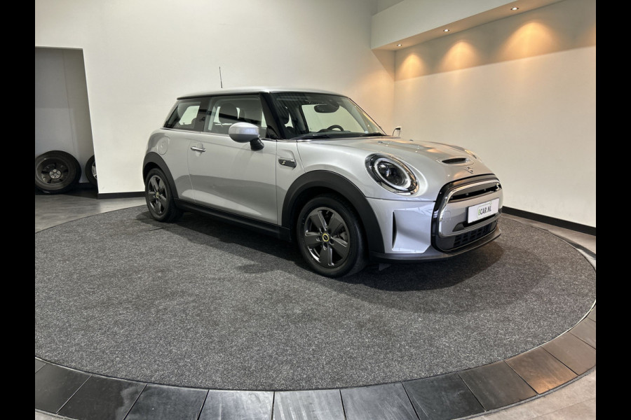 MINI Mini Electric Essential 33 kWh Navigatie | Nette Auto! SOH Waarde 96,7%