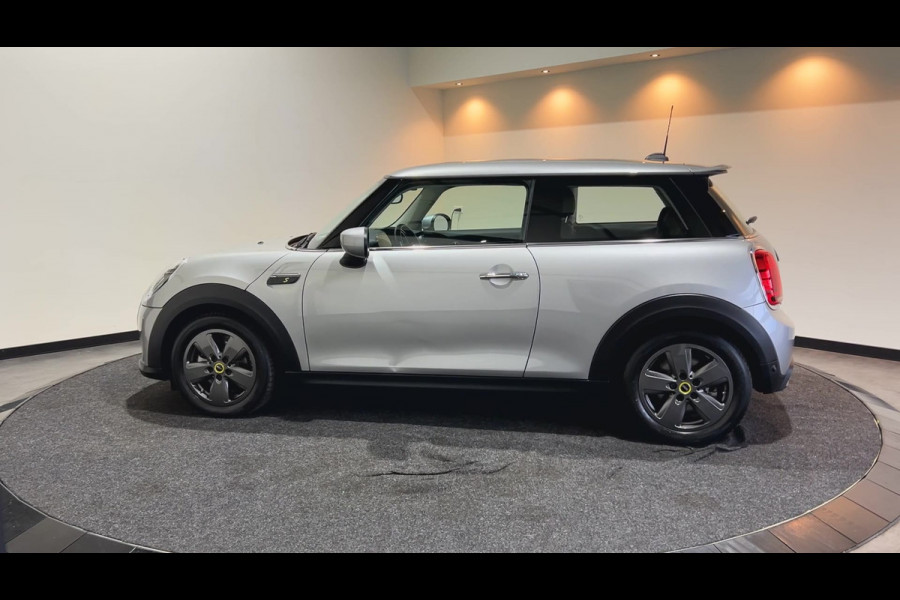 MINI Mini Electric Essential 33 kWh Navigatie | Nette Auto! SOH Waarde 96,7%