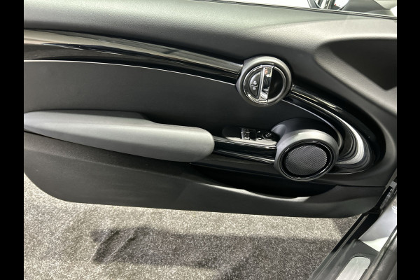 MINI Mini Electric Essential 33 kWh Navigatie | Nette Auto! SOH Waarde 96,7%