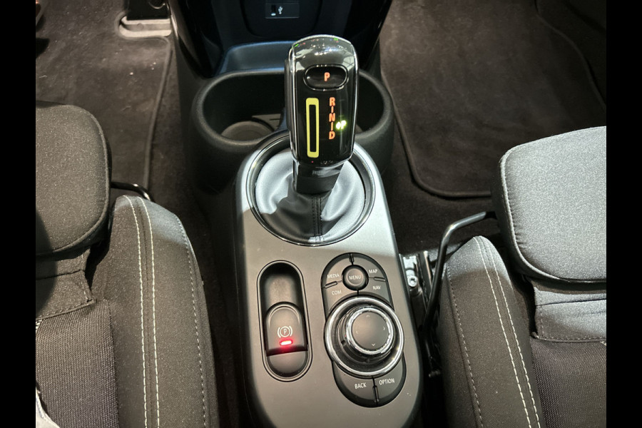 MINI Mini Electric Essential 33 kWh Navigatie | Nette Auto! SOH Waarde 96,7%