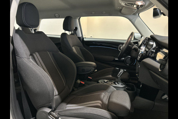 MINI Mini Electric Essential 33 kWh Navigatie | Nette Auto! SOH Waarde 96,7%