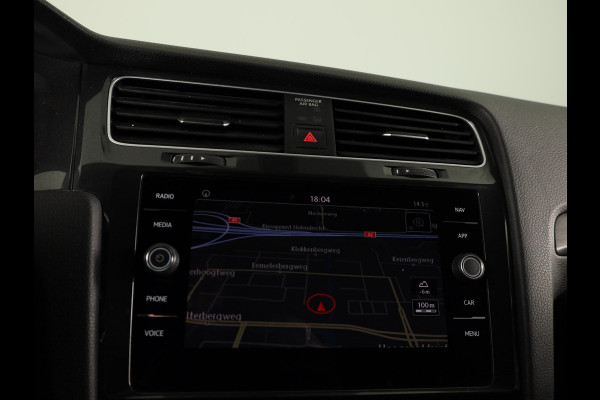 Volkswagen Golf 1.0 TSI Comfortline 115PK | Navigatie | Parkeersensoren | Spiegelpakket