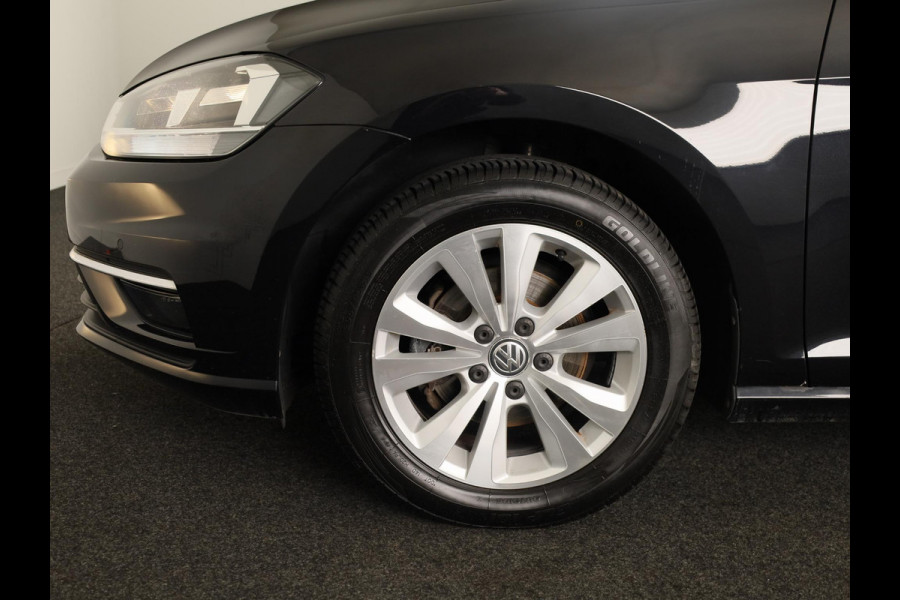 Volkswagen Golf 1.0 TSI Comfortline 115PK | Navigatie | Parkeersensoren | Spiegelpakket