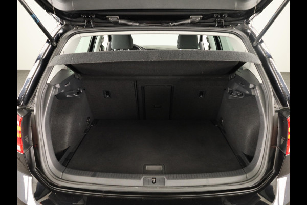 Volkswagen Golf 1.0 TSI Comfortline 115PK | Navigatie | Parkeersensoren | Spiegelpakket