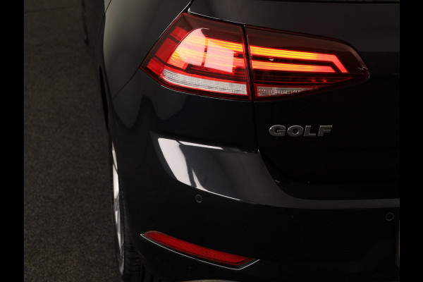 Volkswagen Golf 1.0 TSI Comfortline 115PK | Navigatie | Parkeersensoren | Spiegelpakket