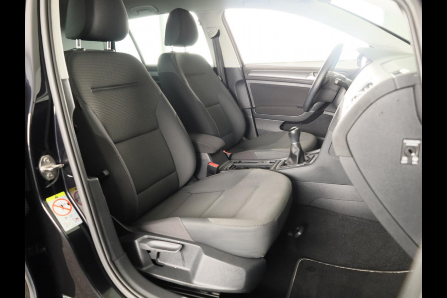 Volkswagen Golf 1.0 TSI Comfortline 115PK | Navigatie | Parkeersensoren | Spiegelpakket