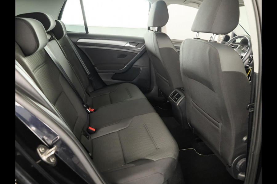 Volkswagen Golf 1.0 TSI Comfortline 115PK | Navigatie | Parkeersensoren | Spiegelpakket