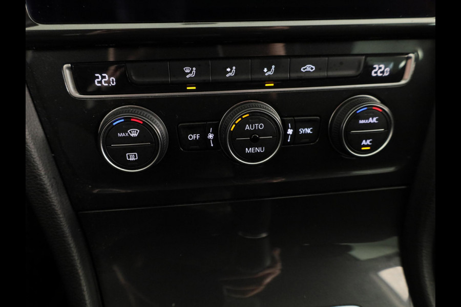 Volkswagen Golf 1.0 TSI Comfortline 115PK | Navigatie | Parkeersensoren | Spiegelpakket