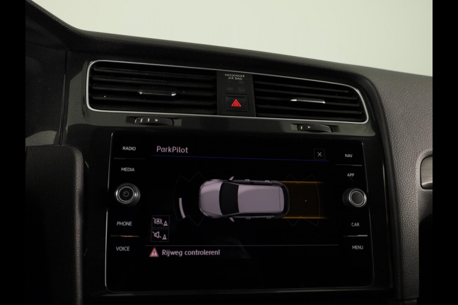 Volkswagen Golf 1.0 TSI Comfortline 115PK | Navigatie | Parkeersensoren | Spiegelpakket
